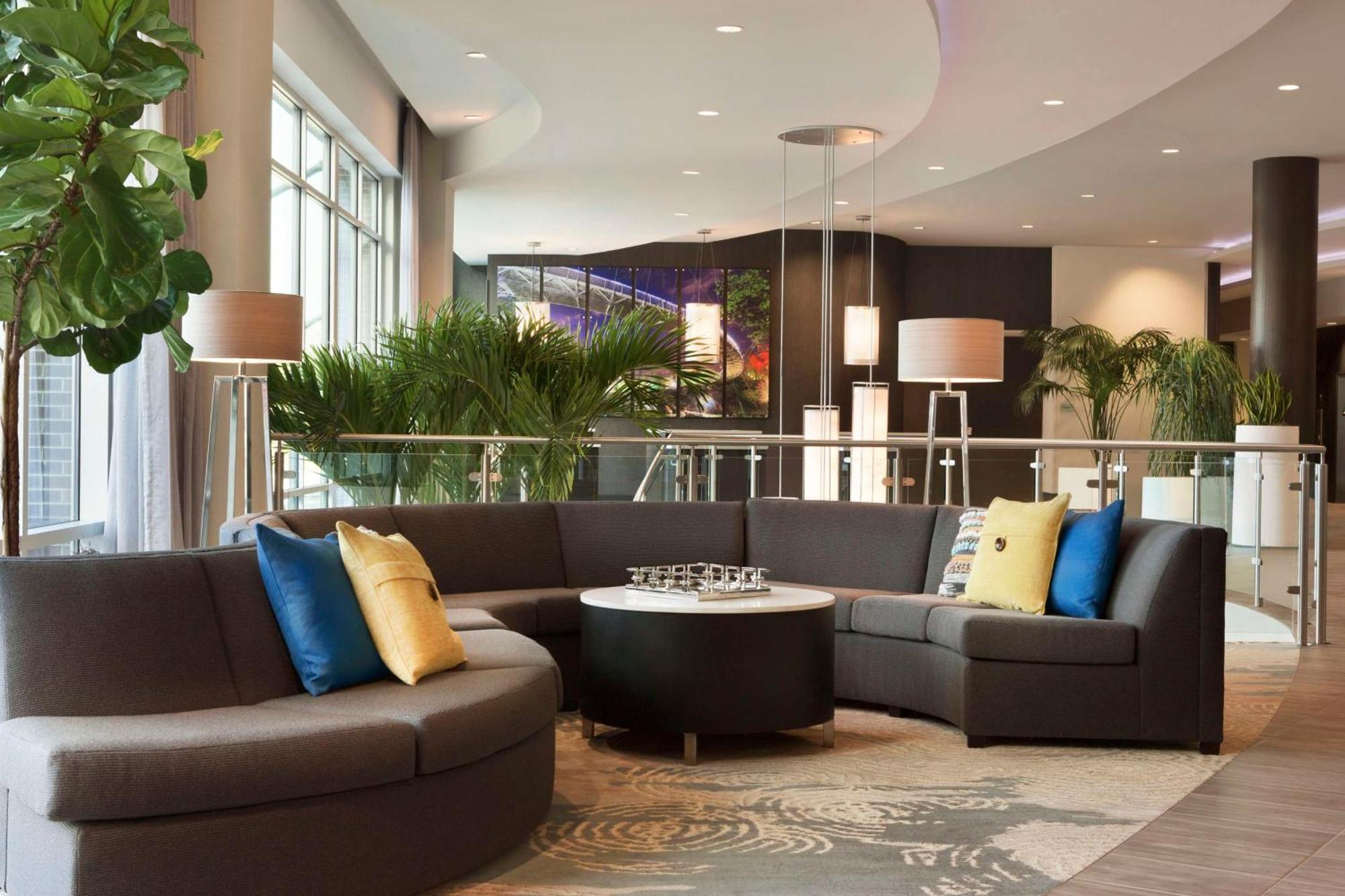 Embassy Suites By Hilton Greenville Downtown Riverplace Экстерьер фото
