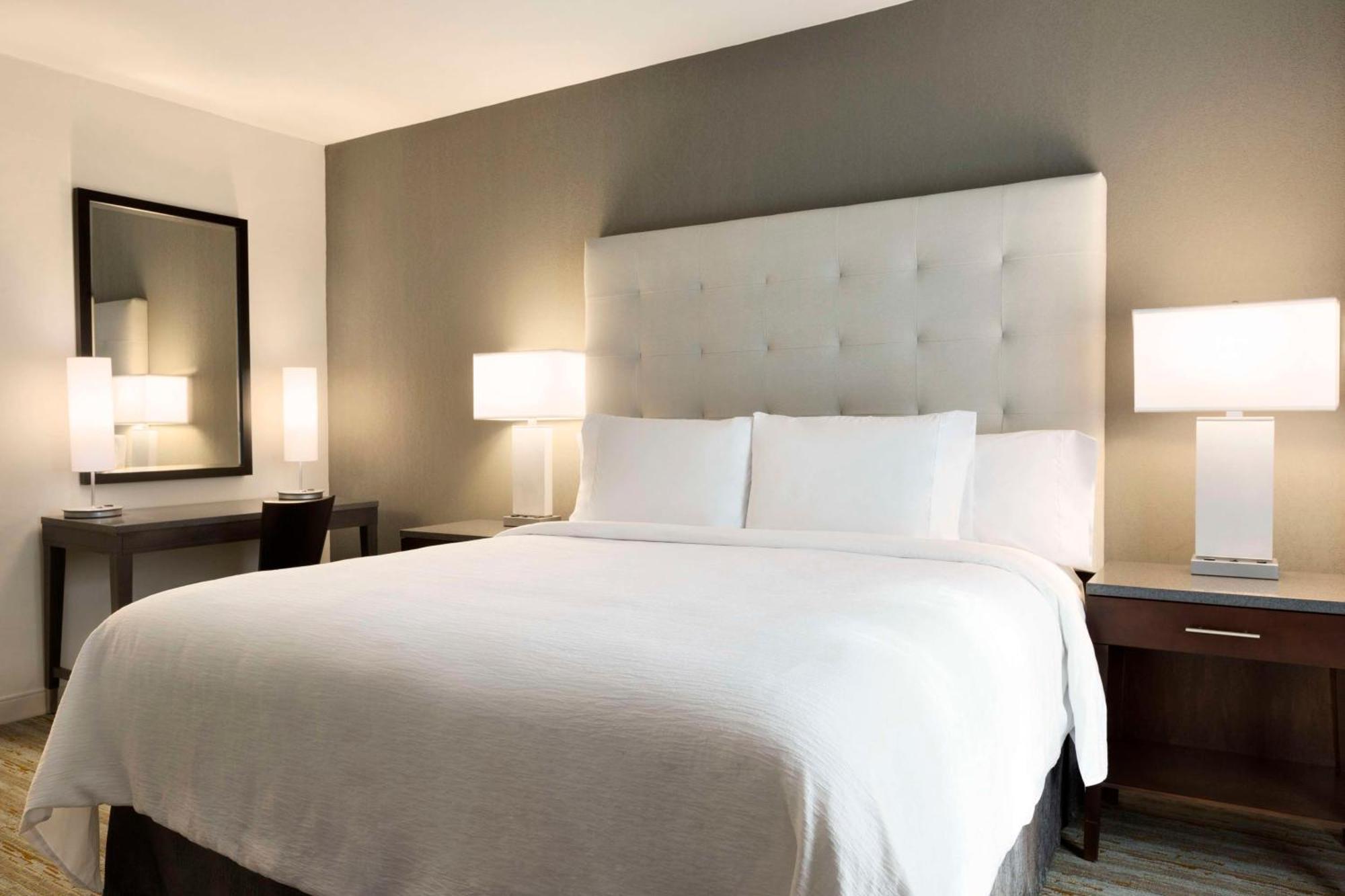 Embassy Suites By Hilton Greenville Downtown Riverplace Экстерьер фото