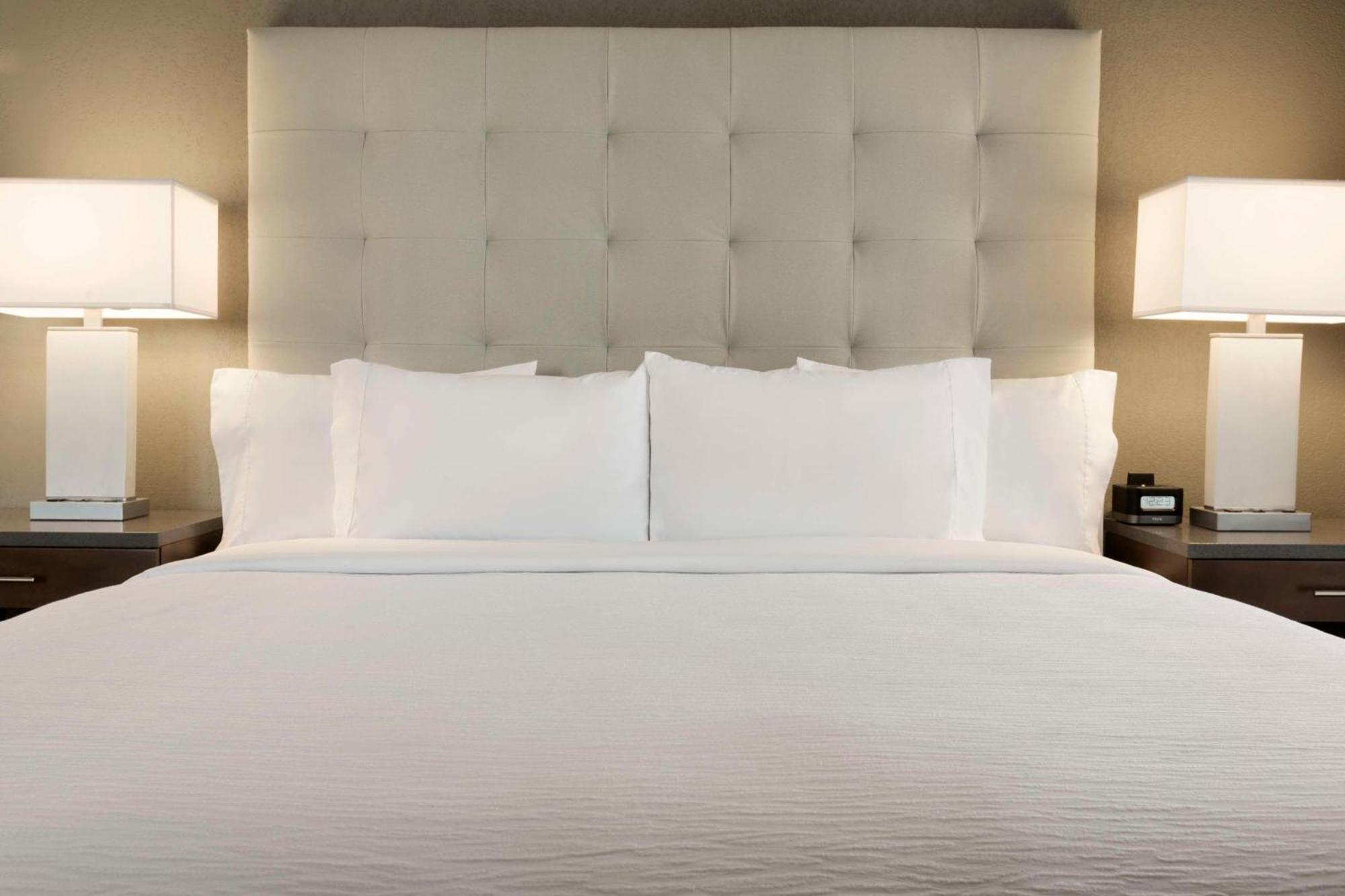 Embassy Suites By Hilton Greenville Downtown Riverplace Экстерьер фото