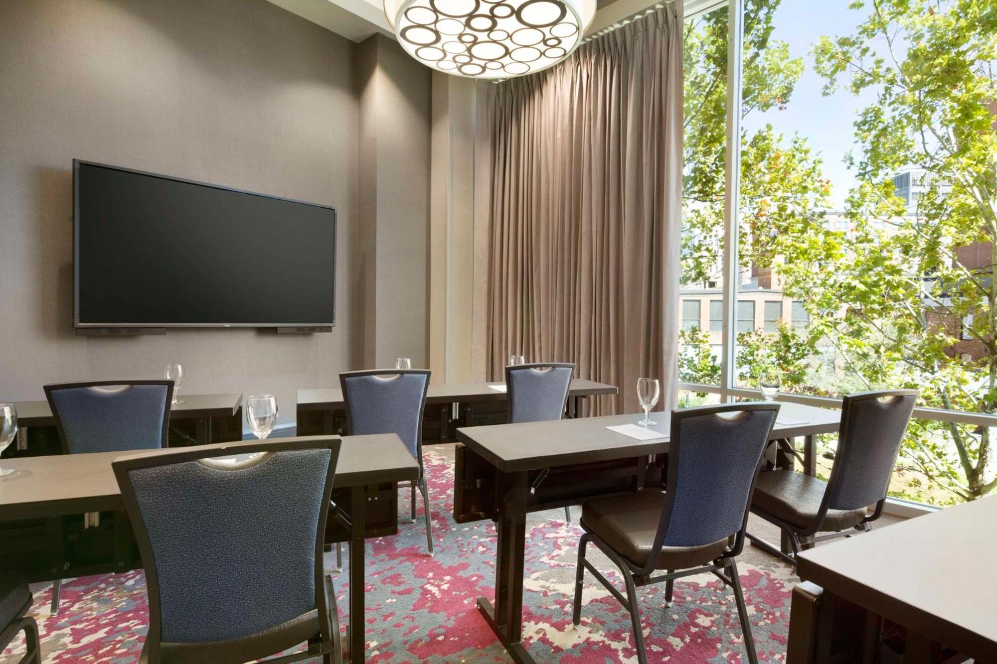 Embassy Suites By Hilton Greenville Downtown Riverplace Экстерьер фото