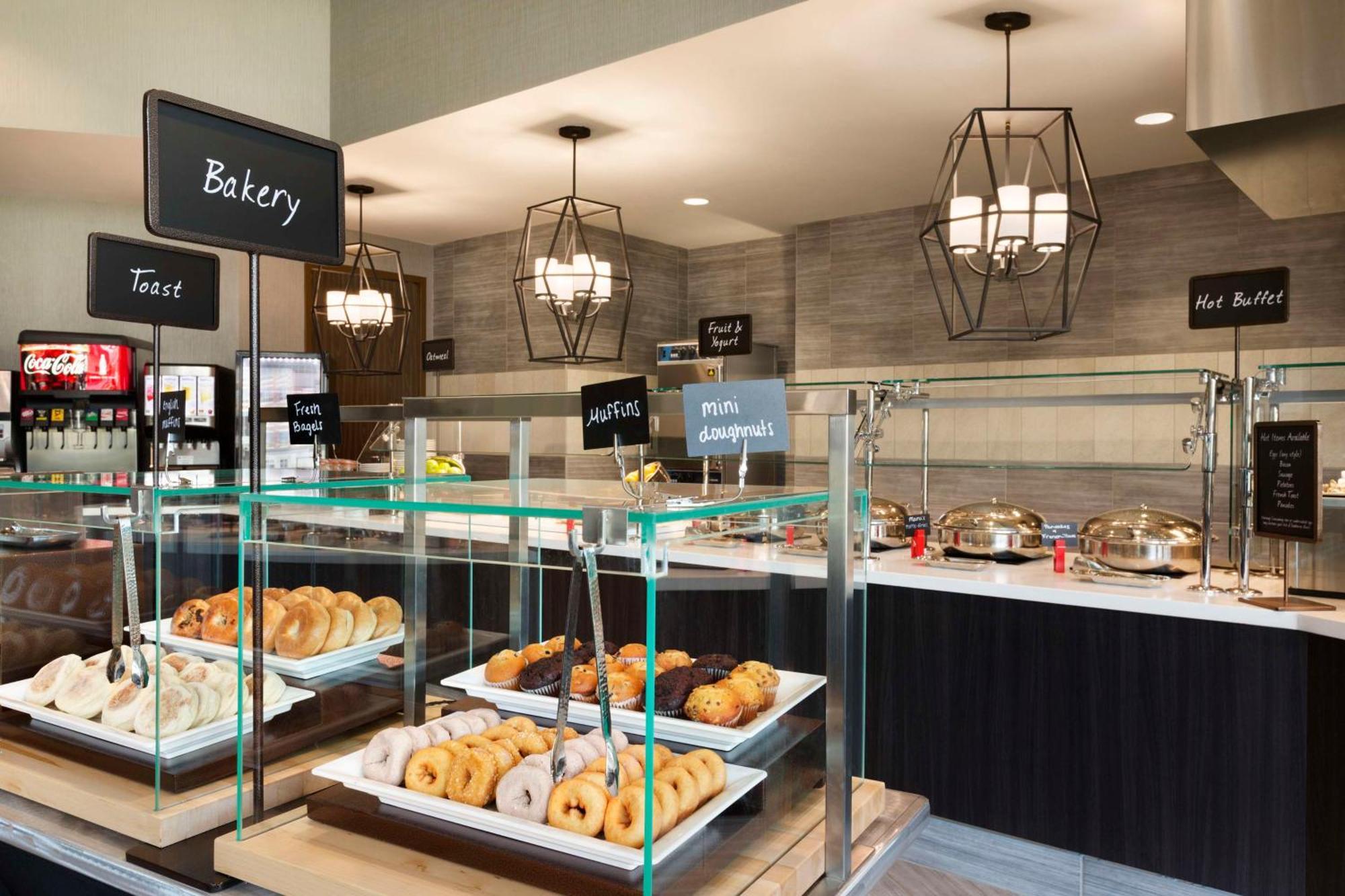 Embassy Suites By Hilton Greenville Downtown Riverplace Экстерьер фото